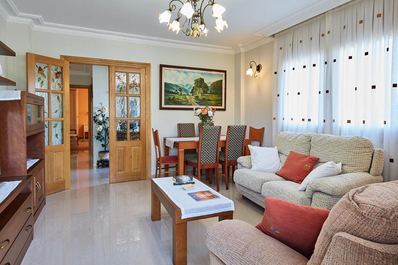 Alojamiento Extrahotelero Casa Ernestina Castillo  ภายนอก รูปภาพ
